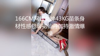 熟女阿姨 边吃鸡边被抠逼 无套输出 内射 表情很舒坦