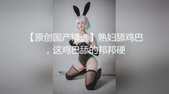 小夏探花新人老哥约肉肉大奶妹，舌吻掏出奶子揉捏，吸吮口交洗完澡开操，抬腿正入抽插猛操