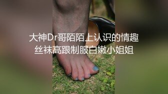 蜜桃成熟了，这样妩媚的姐姐，你会喜欢吗？逼毛浓郁的少妇，在家赤裸跳骚舞勾引狼友！