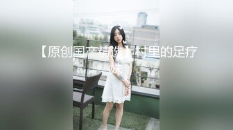 漂亮美眉光屁屁跳舞 这奶子抖的真好看