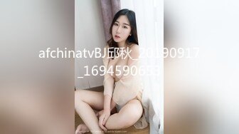  伪娘 啊啊 好深呀 大爷头发都白了还操美妖 一点也不温柔 弄的人家噢噢叫