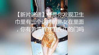 偷拍丝袜长靴妹子抽烟玩手机真惬意看完逼才知道有多黑