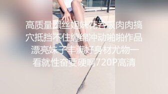 来自麦德林的顽皮网络摄像头模特向她的继父展示金钱 - SussyLove (649bb3960b070)