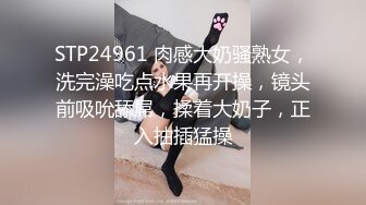 冒充假经纪人忽悠漂亮小美女各种姿势露出漂亮的裸体 (2)