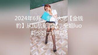 挑逗内心最深处的欲望！OnlyFans极品网红模特 Tharinton绝美花瓣浴诱惑！唯美和性欲融为一体